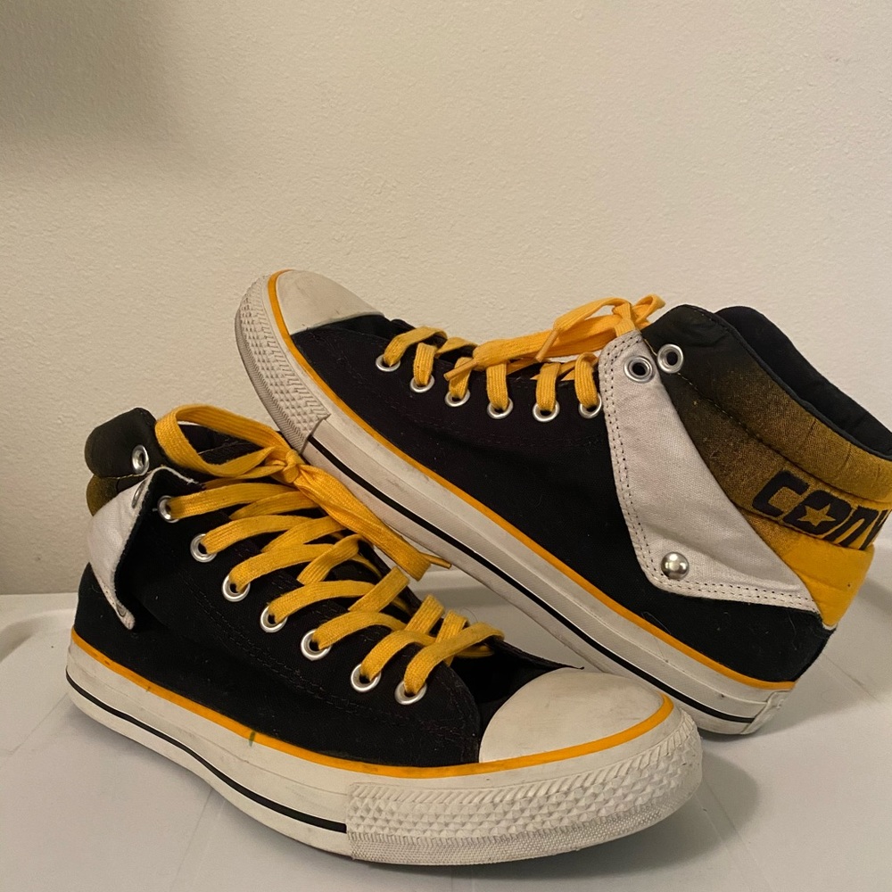 Converse “Chuck Taylor”